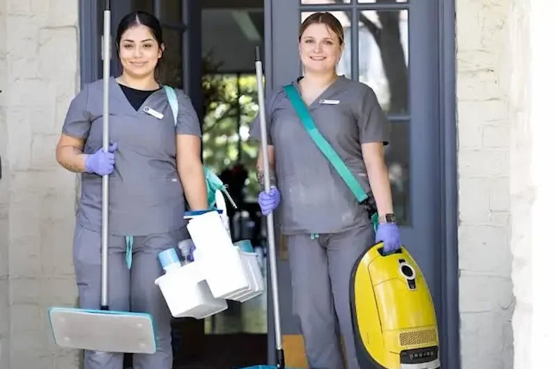 What Is a Daily Home Cleaning Routine?